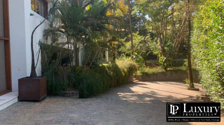Imagem Casa com 5 Quartos à Venda, em Pacaembu - São Paulo Imagem Casa com 5 Quartos à Venda, em Pacaembu - São Paulo