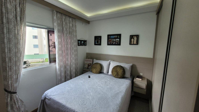 Imagem Apartamento com 2 Quartos à Venda, 52 m² em Saguaçu - Joinville