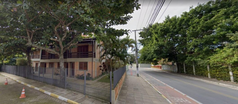 Imagem Sobrado com 2 Quartos para Alugar,  em Canasvieiras - Florianópolis