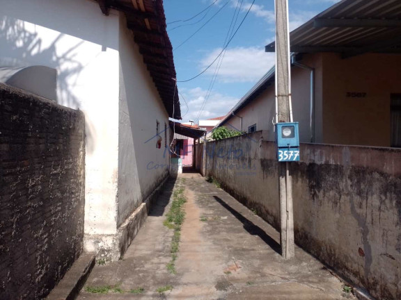 Imagem Casa com 2 Quartos à Venda, 330 m² em Vila Brasil - Pirassununga Imagem Casa com 2 Quartos à Venda, 330 m² em Vila Brasil - Pirassununga