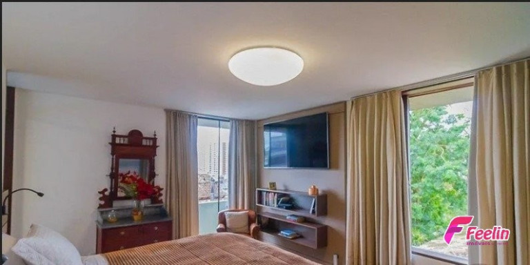 Imagem Casa com 4 Quartos à Venda, 184 m² em Agronômica - Florianópolis Imagem Casa com 4 Quartos à Venda, 184 m² em Agronômica - Florianópolis