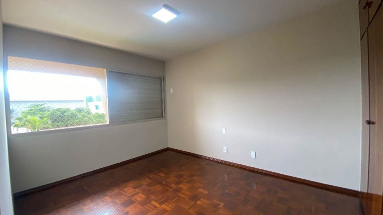 Imagem Apartamento com 4 Quartos à Venda, 300 m² em Setor Bueno - Goiânia Imagem Apartamento com 4 Quartos à Venda, 300 m² em Setor Bueno - Goiânia