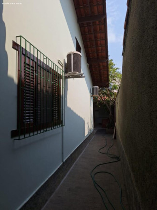 Imagem Casa com 2 Quartos à Venda, 360 m² em Piratininga - Niterói