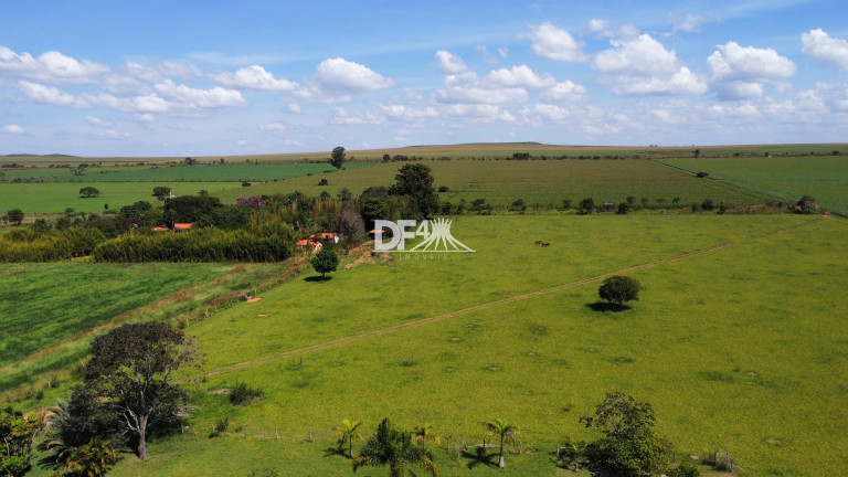 Imagem Imóvel com 16 Quartos à Venda, 4.400 m² em Planaltina - Brasília