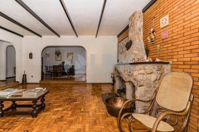 Imagem Casa com 3 Quartos à Venda, 250 m² em Três Figueiras - Porto Alegre
