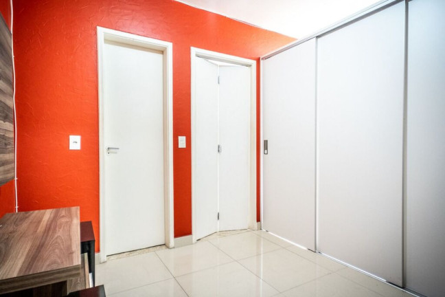 Imagem Apartamento com 2 Quartos à Venda, 42 m² em Santo Antônio - Porto Alegre Imagem Apartamento com 2 Quartos à Venda, 42 m² em Santo Antônio - Porto Alegre