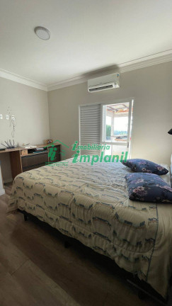Imagem Casa com 3 Quartos à Venda, 580 m² em Chácaras Aracary - Várzea Paulista Imagem Casa com 3 Quartos à Venda, 580 m² em Chácaras Aracary - Várzea Paulista