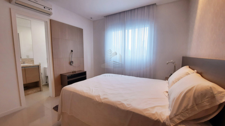Imagem Apartamento com 3 Quartos à Venda, 256 m² em Centro - Balneário Camboriú Imagem Apartamento com 3 Quartos à Venda, 256 m² em Centro - Balneário Camboriú