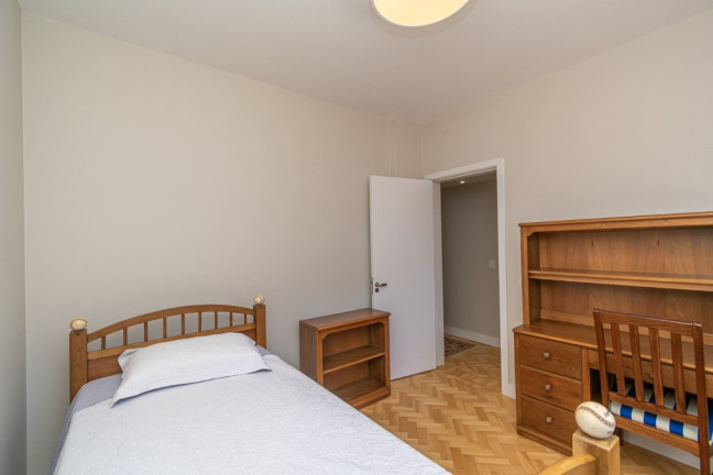 Imagem Imóvel com 3 Quartos à Venda, 120 m² em Moinhos De Vento - Porto Alegre Imagem Imóvel com 3 Quartos à Venda, 120 m² em Moinhos De Vento - Porto Alegre