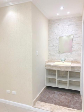 Imagem Casa com 4 Quartos à Venda, 355 m² em Golf Village - Carapicuíba Imagem Casa com 4 Quartos à Venda, 355 m² em Golf Village - Carapicuíba