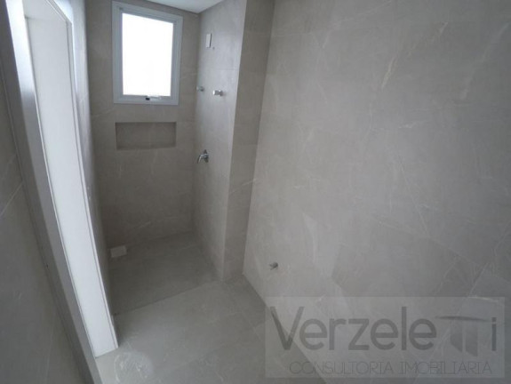 Imagem Apartamento com 3 Quartos à Venda, 151 m² em Centro - Balneário Camboriú Imagem Apartamento com 3 Quartos à Venda, 151 m² em Centro - Balneário Camboriú