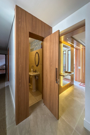 Imagem Casa com 3 Quartos à Venda, 300 m² em Três Figueiras - Porto Alegre Imagem Casa com 3 Quartos à Venda, 300 m² em Três Figueiras - Porto Alegre