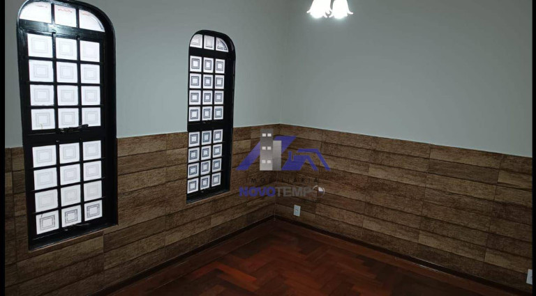 Imagem Casa com 3 Quartos à Venda, 210 m² em Dona Amélia - Araçatuba Imagem Casa com 3 Quartos à Venda, 210 m² em Dona Amélia - Araçatuba