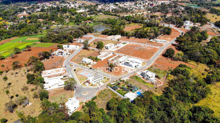 Imagem Casa com 3 Quartos à Venda, 165 m² em Condomínio Portal Do Igarapé - Igarapé Imagem Casa com 3 Quartos à Venda, 165 m² em Condomínio Portal Do Igarapé - Igarapé