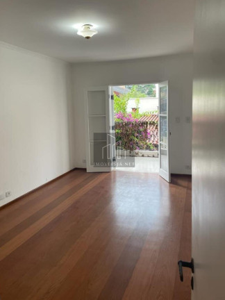 Imagem Casa com 5 Quartos à Venda, 400 m² em Alphaville - Santana De Parnaíba Imagem Casa com 5 Quartos à Venda, 400 m² em Alphaville - Santana De Parnaíba