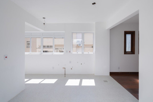 Imagem Apartamento com 3 Quartos à Venda, 244 m² em Auxiliadora - Porto Alegre