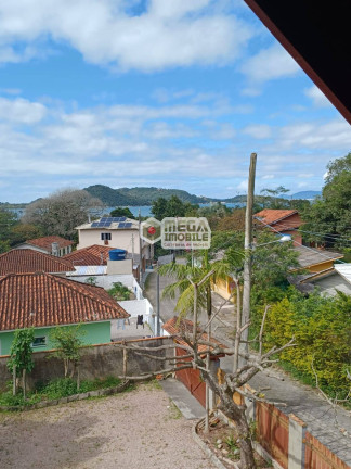 Imagem Casa com 5 Quartos à Venda, 180 m² em Fazenda Da Armação - Governador Celso Ramos Imagem Casa com 5 Quartos à Venda, 180 m² em Fazenda Da Armação - Governador Celso Ramos