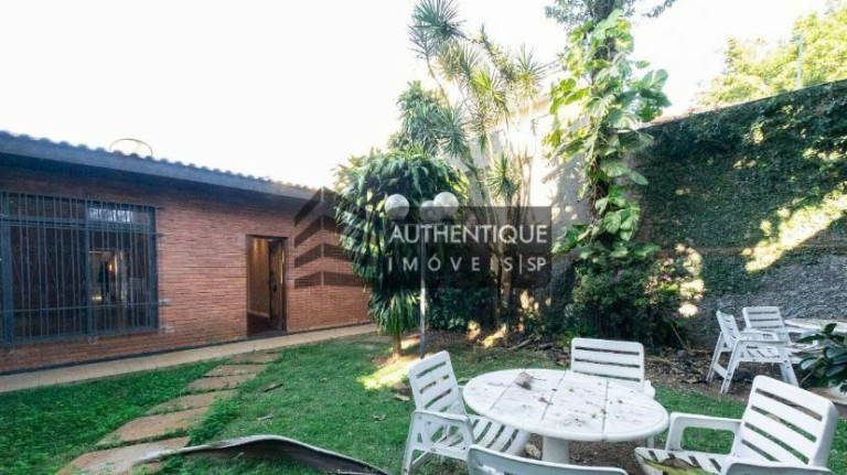 Imagem Sobrado com 3 Quartos à Venda, 256 m² em Moema - São Paulo Imagem Sobrado com 3 Quartos à Venda, 256 m² em Moema - São Paulo