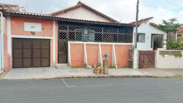 Casa com 1 Quarto à Venda, 230 m² em Centro - Peruíbe