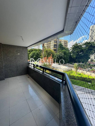 Apartamento com 3 Quartos à Venda, 150 m² em Casa Forte - Recife