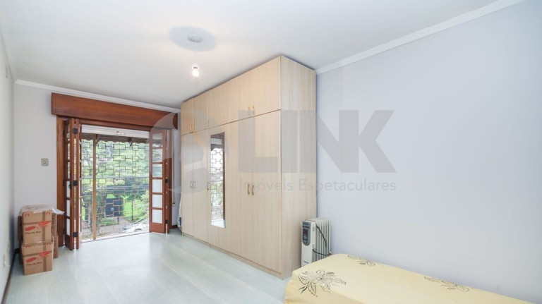 Imagem Casa com 5 Quartos à Venda, 268 m² em Higienópolis - Porto Alegre Imagem Casa com 5 Quartos à Venda, 268 m² em Higienópolis - Porto Alegre