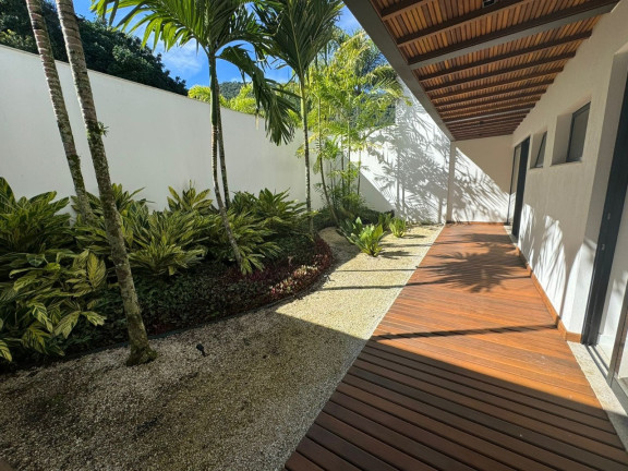 Imagem Casa de Condomínio com 7 Quartos à Venda, 1.900 m² em Centro - Mangaratiba