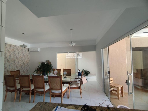 Imagem Casa com 4 Quartos à Venda, 430 m² em Jardim São Bento - Uberaba Imagem Casa com 4 Quartos à Venda, 430 m² em Jardim São Bento - Uberaba