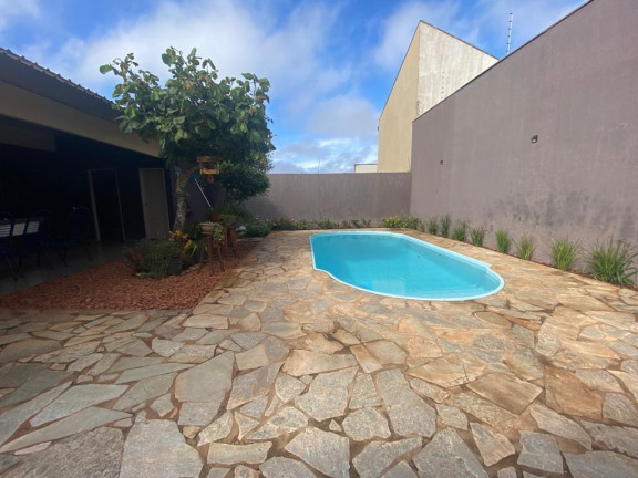 Imagem Casa com 3 Quartos à Venda, 200 m² em Carandá Bosque - Campo Grande