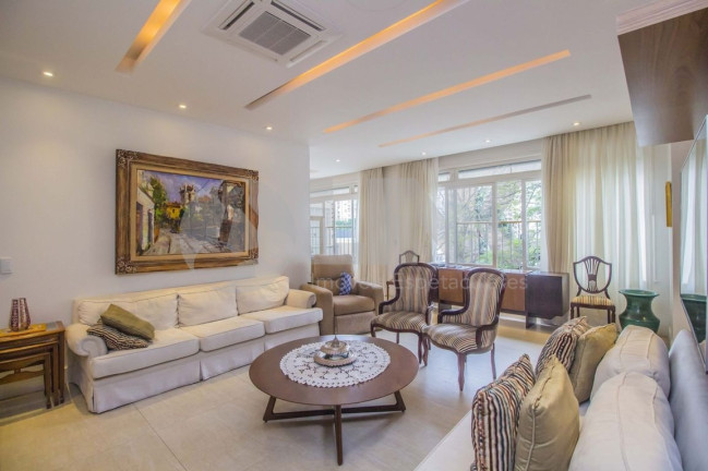 Apartamento com 4 Quartos à Venda, 251 m² em Moinhos De Vento - Porto Alegre