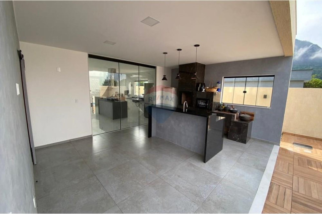 Imagem Casa de Condomínio com 4 Quartos à Venda, 272 m² em Inoa - Maricá