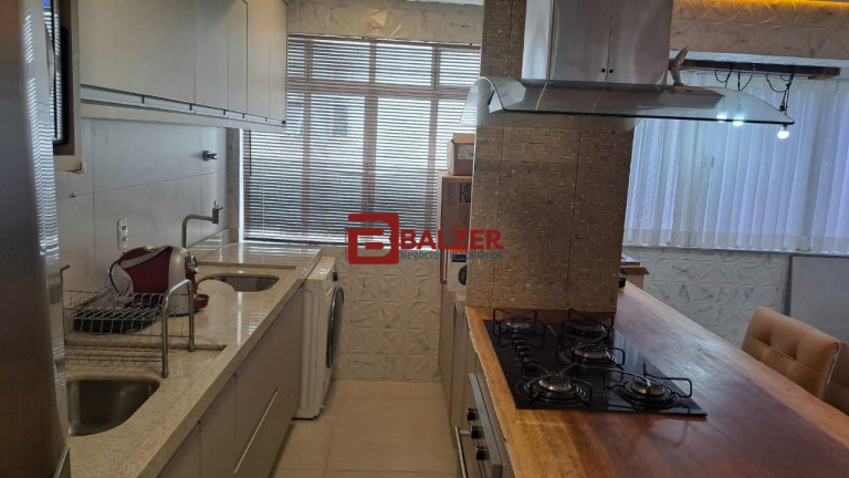 Imagem Apartamento com 2 Quartos à Venda, 117 m² em Centro - Florianópolis Imagem Apartamento com 2 Quartos à Venda, 117 m² em Centro - Florianópolis