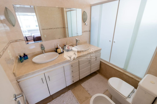 Imagem Apartamento com 3 Quartos à Venda, 195 m² em Moema - São Paulo