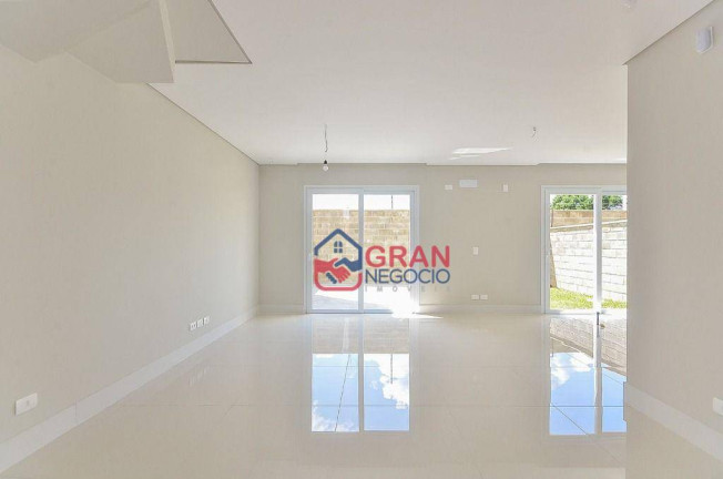 Imagem Sobrado com 3 Quartos à Venda, 162 m² em São Braz - Curitiba