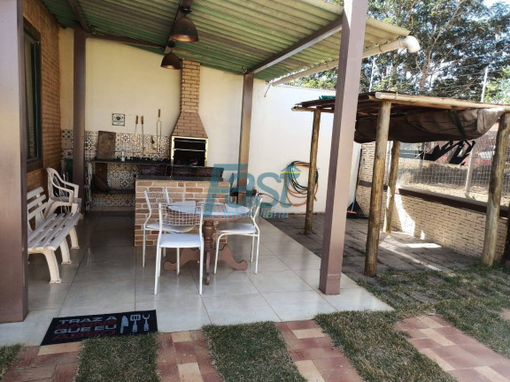 Imagem Casa com 2 Quartos à Venda, 200 m² em Chapada Dos Guimarães Imagem Casa com 2 Quartos à Venda, 200 m² em Chapada Dos Guimarães