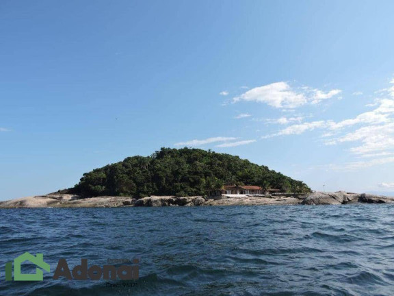 Imagem Casa com 7 Quartos à Venda, 63.000 m² em Paraty Imagem Casa com 7 Quartos à Venda, 63.000 m² em Paraty