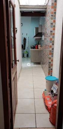 Imagem Casa com 2 Quartos à Venda, 100 m²