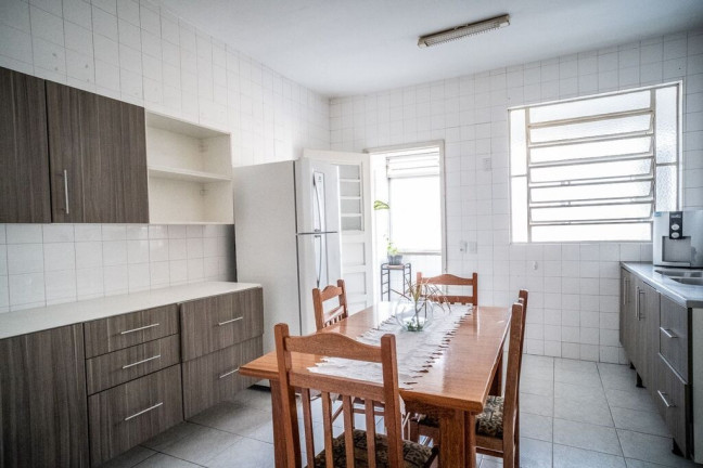 Imagem Apartamento com 3 Quartos à Venda, 141 m² em Menino Deus - Porto Alegre Imagem Apartamento com 3 Quartos à Venda, 141 m² em Menino Deus - Porto Alegre