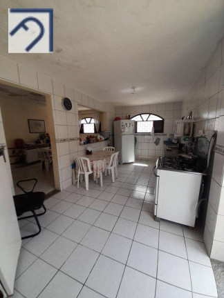 Imagem Casa com 4 Quartos à Venda, 257 m² em Lagoa Nova - Natal