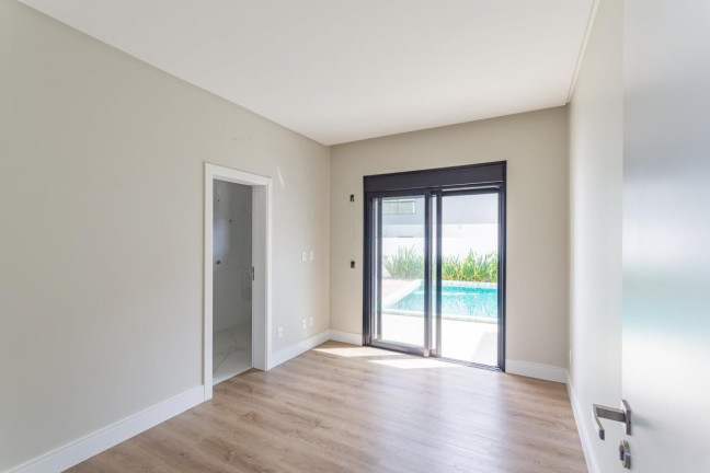Imagem Casa com 3 Quartos à Venda, 250 m² em Santa Regina - Camboriú