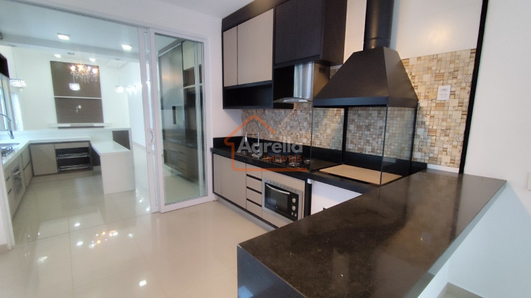 Imagem Imóvel com 3 Quartos à Venda, 237 m² em Condominio Village Da Serra - Mogi Guaçu Imagem Imóvel com 3 Quartos à Venda, 237 m² em Condominio Village Da Serra - Mogi Guaçu