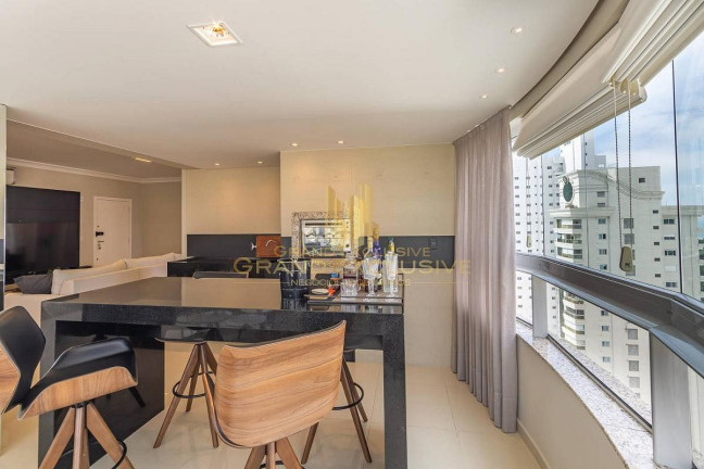 Imagem Apartamento com 3 Quartos à Venda, 142 m² em Pioneiros - Balneário Camboriú Imagem Apartamento com 3 Quartos à Venda, 142 m² em Pioneiros - Balneário Camboriú