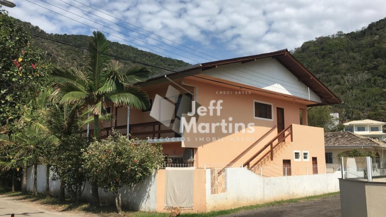 Imagem Casa com 3 Quartos à Venda, 304 m² em Pântano Do Sul - Florianópolis Imagem Casa com 3 Quartos à Venda, 304 m² em Pântano Do Sul - Florianópolis