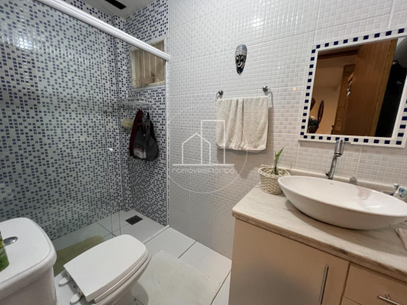 Imagem Casa com 3 Quartos à Venda, 255 m² em São João Do Rio Vermelho - Florianópolis Imagem Casa com 3 Quartos à Venda, 255 m² em São João Do Rio Vermelho - Florianópolis