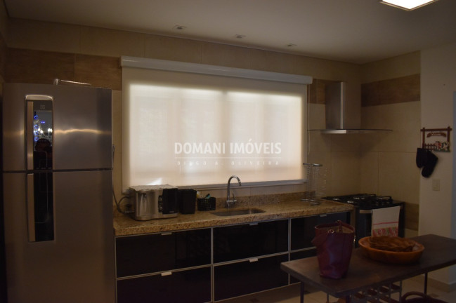 Imagem Casa com 4 Quartos à Venda, 450 m² em Região Do Alto Do Capivari - Campos Do Jordão Imagem Casa com 4 Quartos à Venda, 450 m² em Região Do Alto Do Capivari - Campos Do Jordão