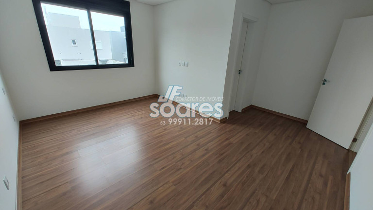 Imagem Casa de Condomínio com 3 Quartos à Venda, 223 m² em Laranjal - Pelotas