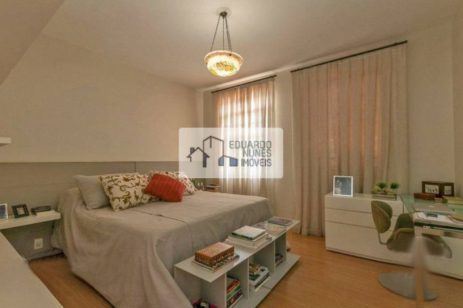 Imagem Casa com 4 Quartos à Venda, 570 m² em Santa Lúcia - Belo Horizonte Imagem Casa com 4 Quartos à Venda, 570 m² em Santa Lúcia - Belo Horizonte