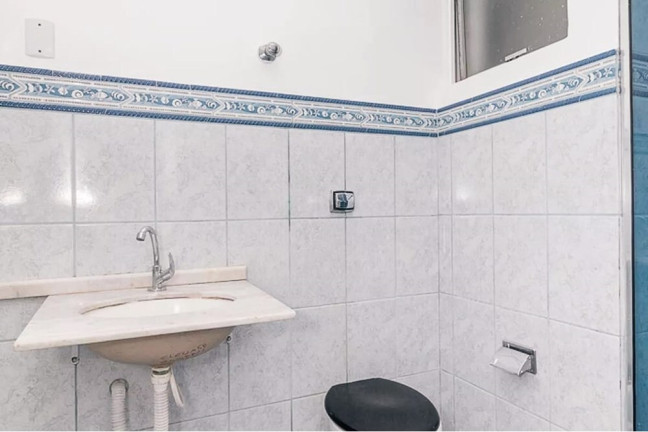 Imagem Imóvel com 2 Quartos à Venda, 69 m² em Vila Ipiranga - Porto Alegre Imagem Imóvel com 2 Quartos à Venda, 69 m² em Vila Ipiranga - Porto Alegre