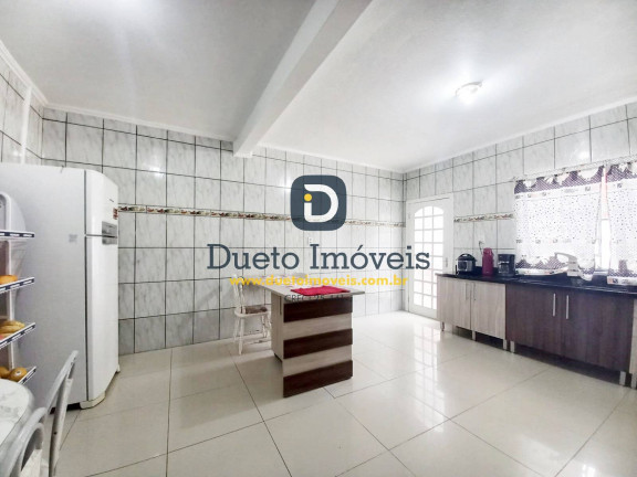 Imagem Casa com 5 Quartos à Venda, 212 m² em Camobi - Santa Maria