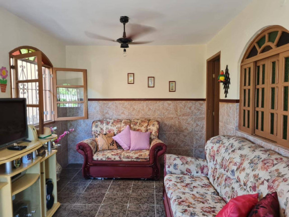 Imagem Casa com 6 Quartos à Venda, 108 m² em Hospício - Araruama Imagem Casa com 6 Quartos à Venda, 108 m² em Hospício - Araruama