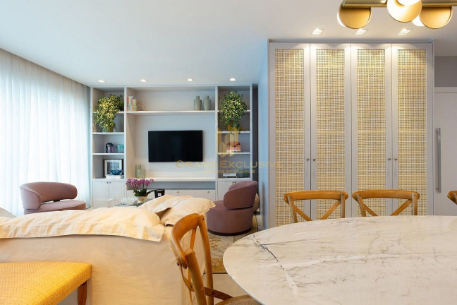 Imagem Apartamento com 3 Quartos à Venda, 120 m² em Centro - Balneário Camboriú Imagem Apartamento com 3 Quartos à Venda, 120 m² em Centro - Balneário Camboriú